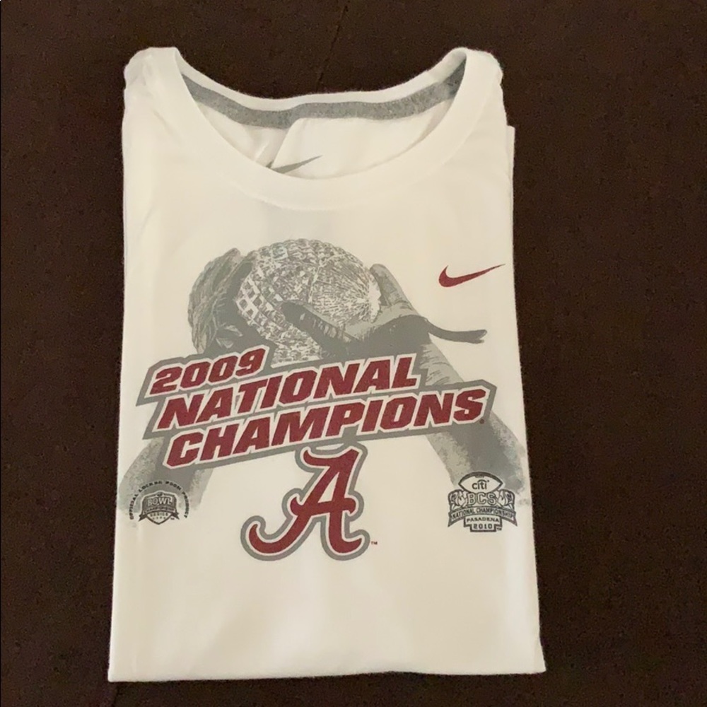 T-Shirt - Picture 3 of 3